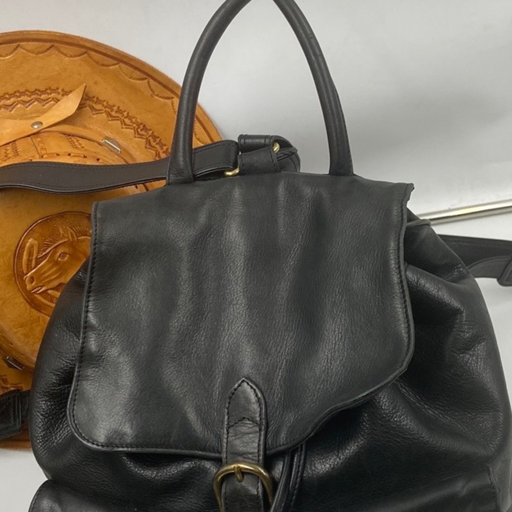 Boulder Ridge Smooth Leather Backpack - Picture 2 of 11